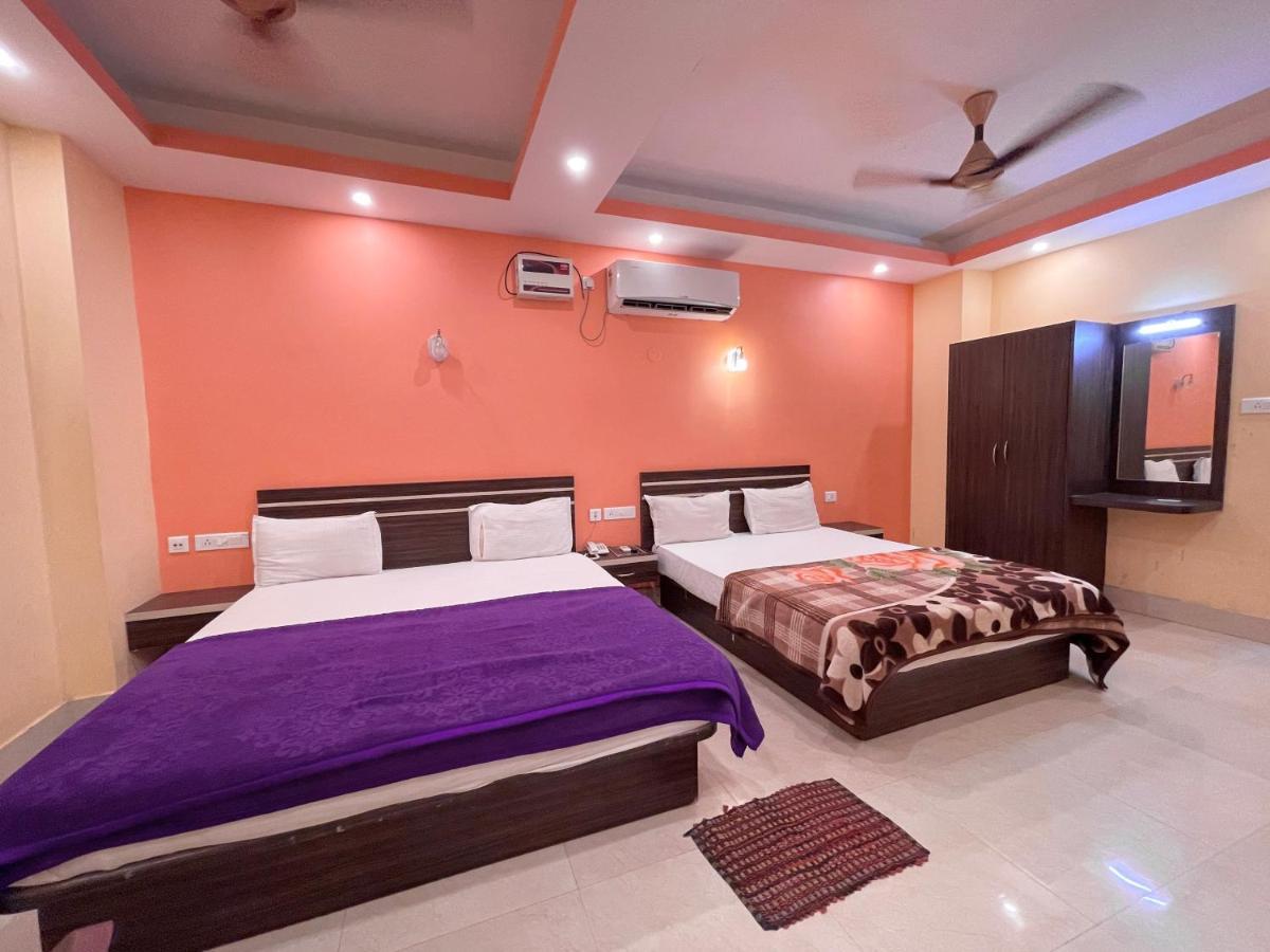 Hotel Deo Puri Luaran gambar