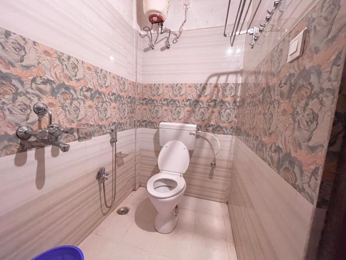 Hotel Deo Puri Luaran gambar