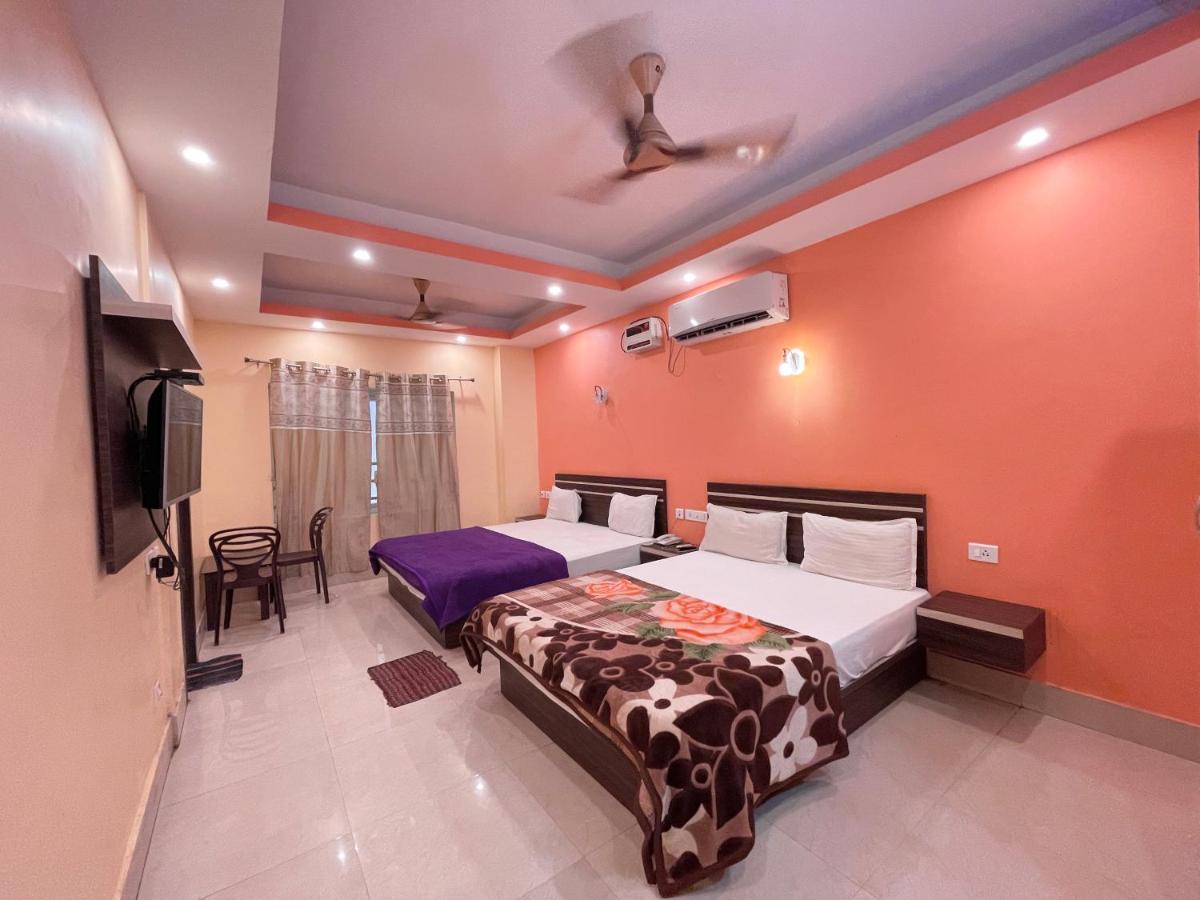 Hotel Deo Puri Luaran gambar