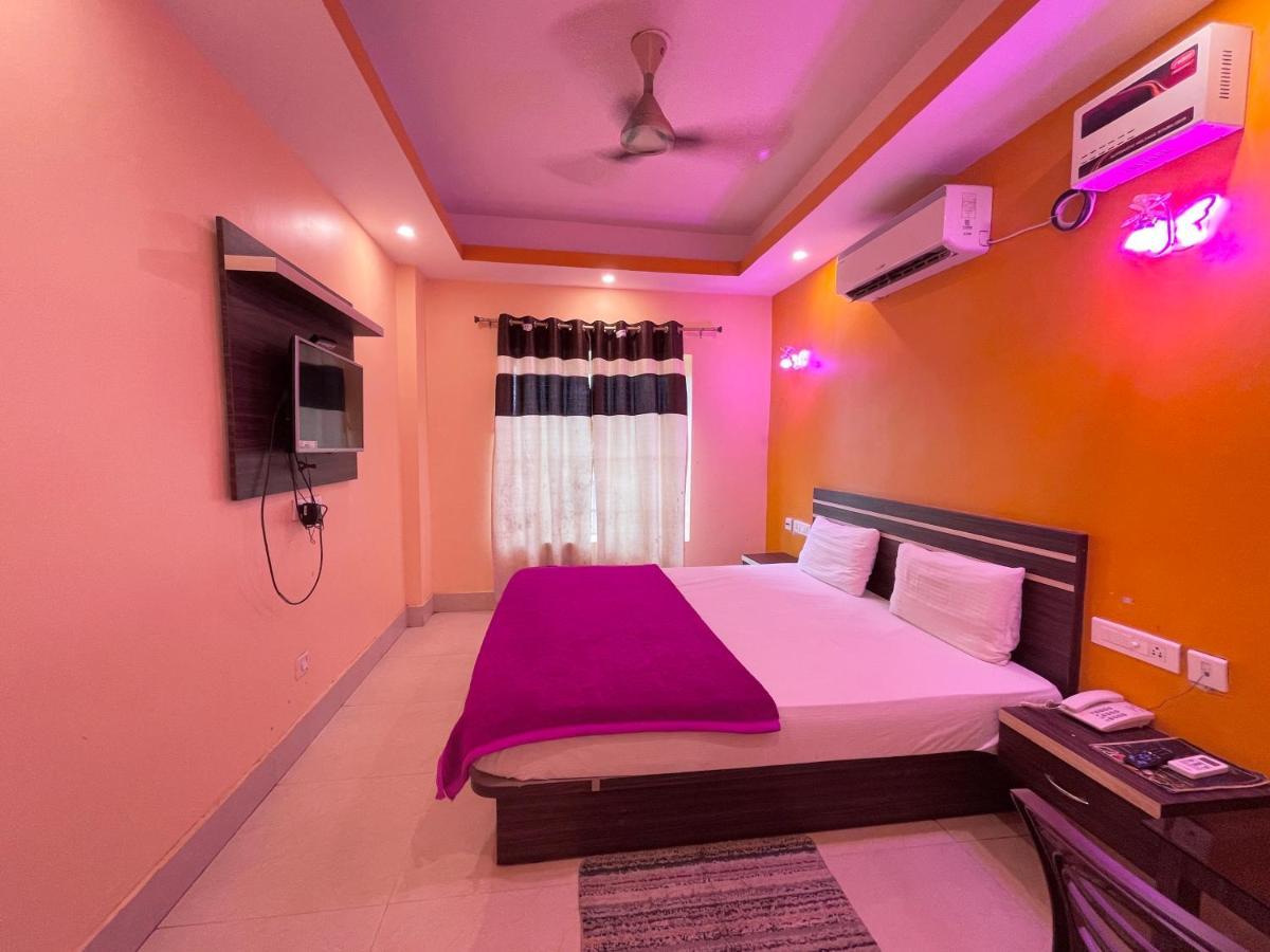 Hotel Deo Puri Luaran gambar
