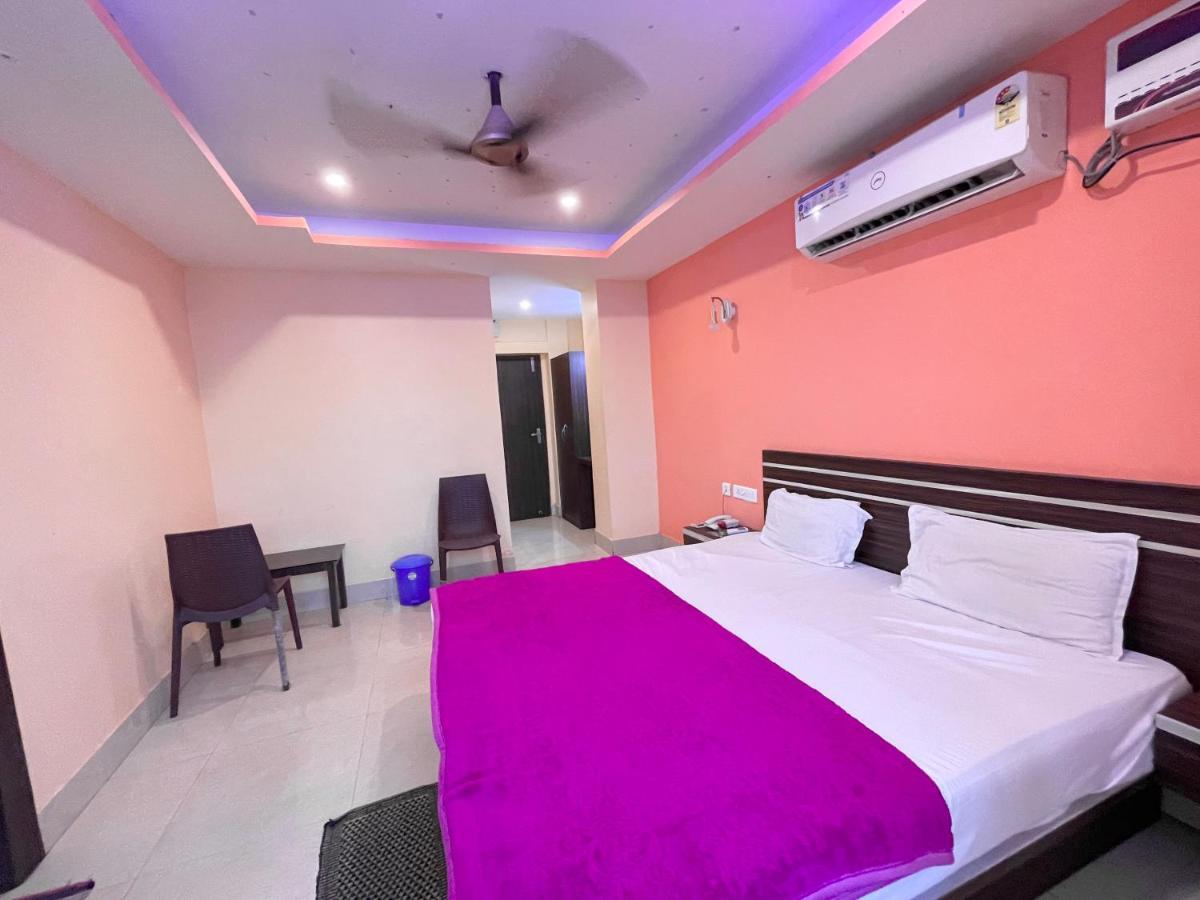 Hotel Deo Puri Luaran gambar