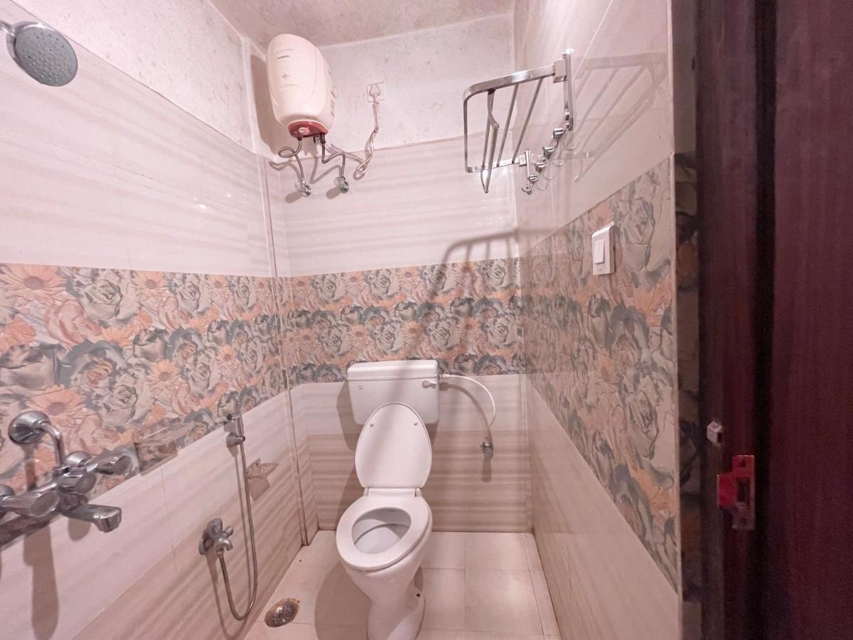 Hotel Deo Puri Luaran gambar