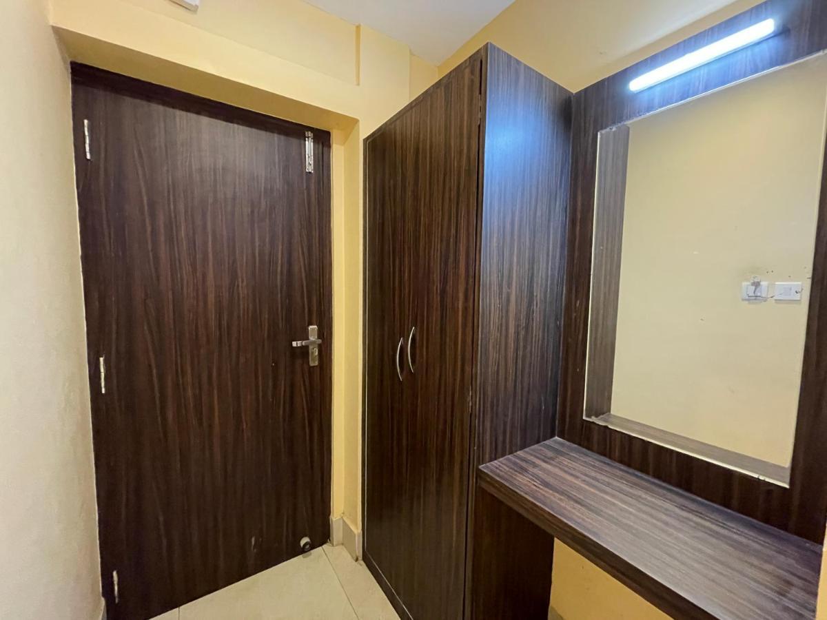 Hotel Deo Puri Luaran gambar