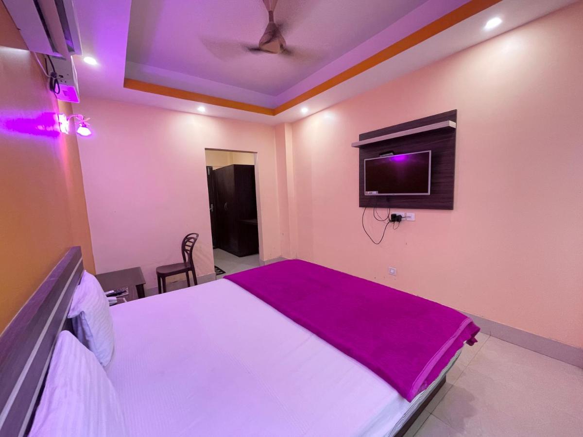Hotel Deo Puri Luaran gambar
