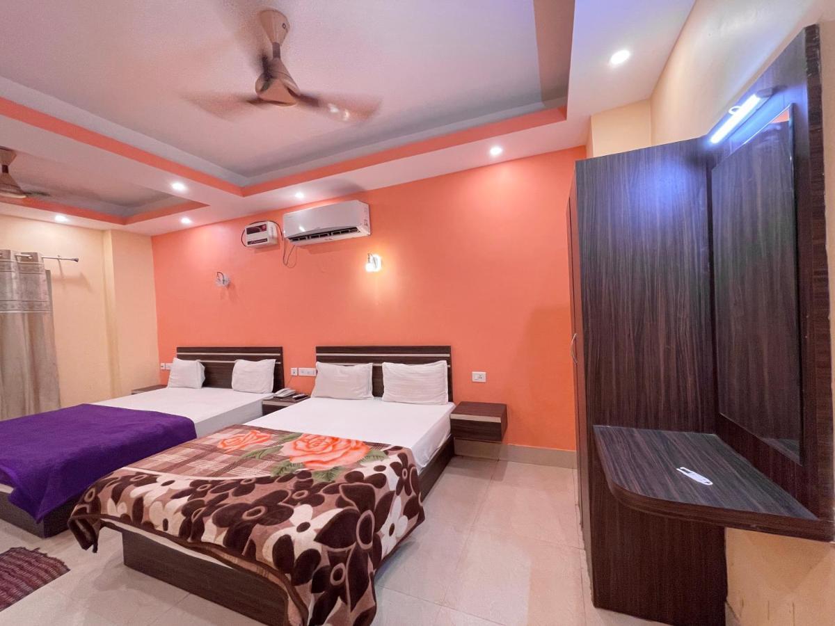 Hotel Deo Puri Luaran gambar